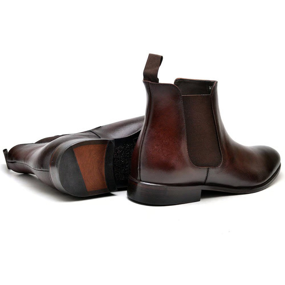 Men’s leather Chelsea boots – Timeless British style for work and city life